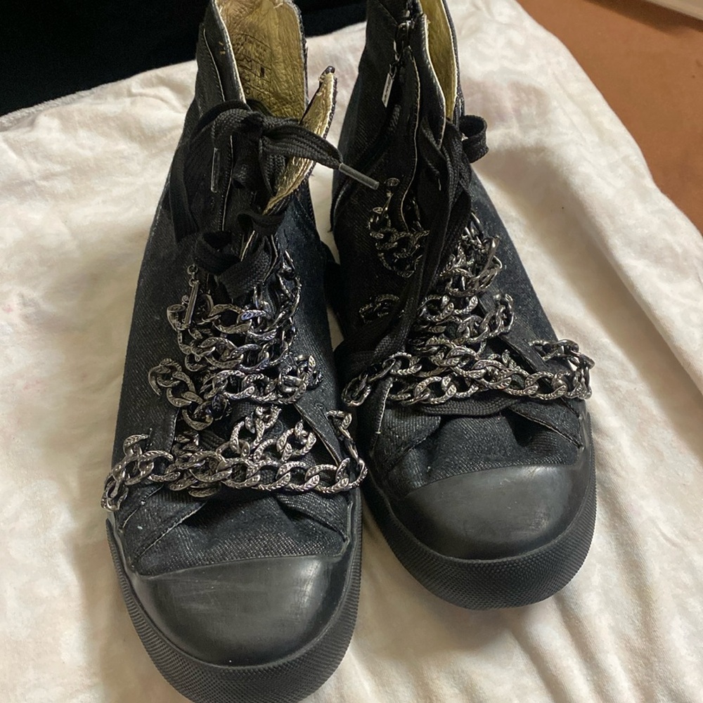 Punk is not dead sneakers